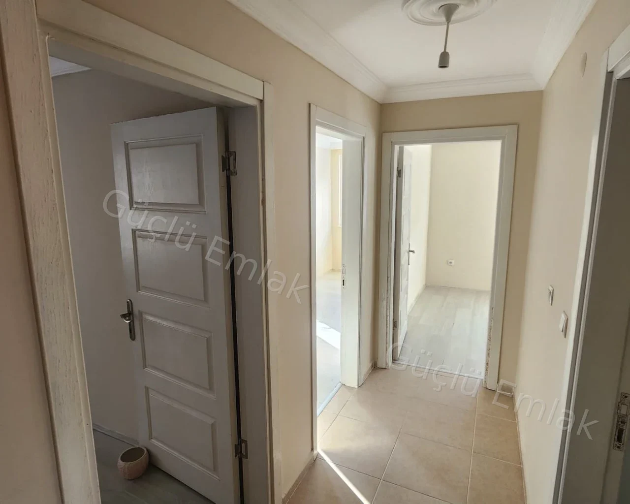 Çarşı Mahallesinde şehrin göbeğinde 3+1 kiralık daire - 4. fotoğraf